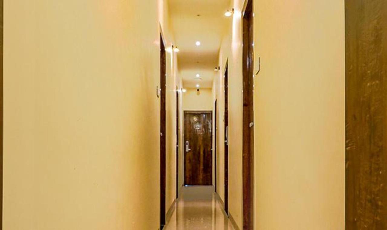 Fabexpress Gateway Inn - 700M From Gateway Of India Mumbai Exterior photo